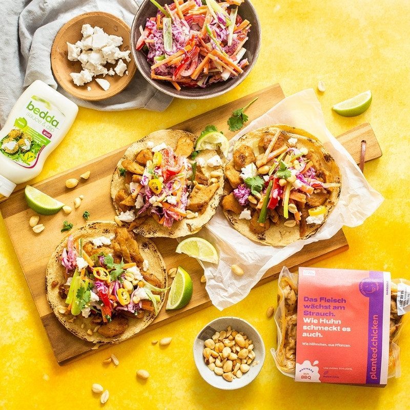 Vegane Chicken Tacos mit Coleslaw und Hirte